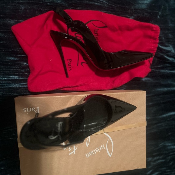 Christian Louboutin along back heels - Picture 7 of 8